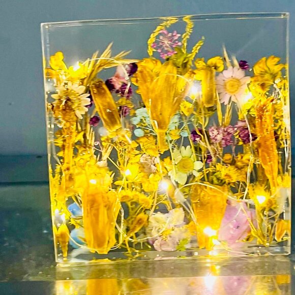 Handmade Resin Flower Block with LED Lights – Dried Floral Night Light | Unique - Picture 2 of 6